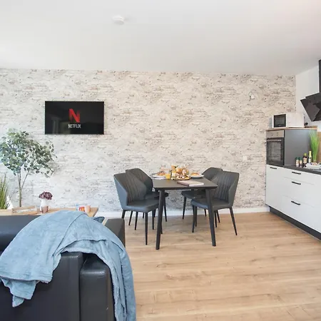 아파트 Deluxe For 4 - Free Private Parking - Private Terrace - Private Storage 빈터베르크