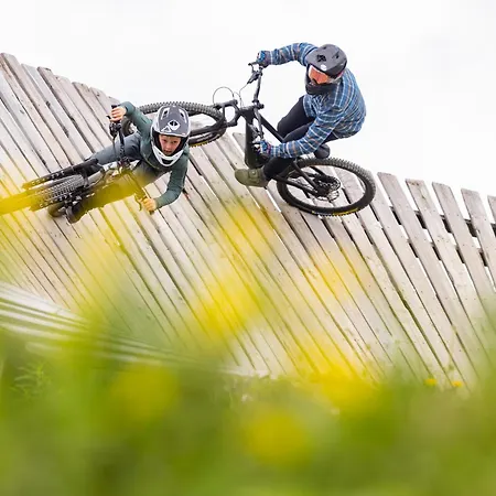 Deluxe For 4 - Free Private Parking - Private Terrace - Private Storage * 빈터베르크