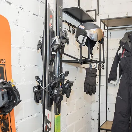 Deluxe For 4 - Free Private Parking - Private Terrace - Private Storage 빈터베르크