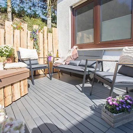 Deluxe For 4 - Free Private Parking - Private Terrace - Private Storage 아파트 빈터베르크