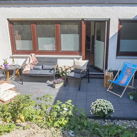 Deluxe For 4 - Free Private Parking - Private Terrace - Private Storage *