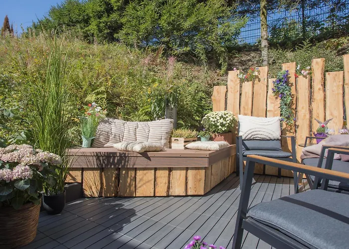 Deluxe For 4 - Free Private Parking - Private Terrace - Private Storage *