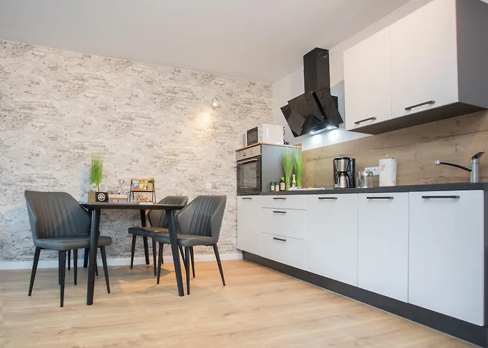 Deluxe For 4 - Free Private Parking - Private Terrace - Private Storage Apartamento